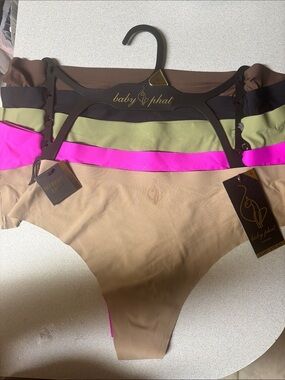 BNWT WOMENS Baby Phat Seamless 5 pc  Nylon thong set size Large